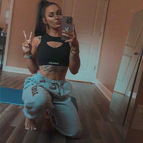 Meet your Posher, Sofia - Picture 5 of 7